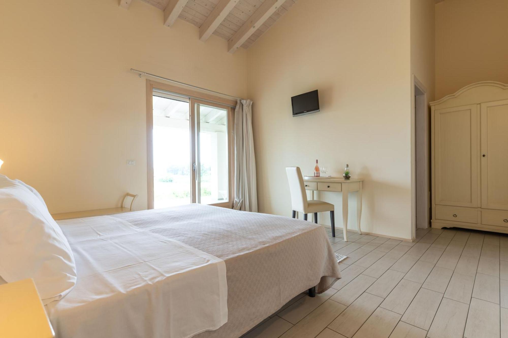 Agriturismo Colle Dei Pivi ポンティ・スル・ミンチョ エクステリア 写真