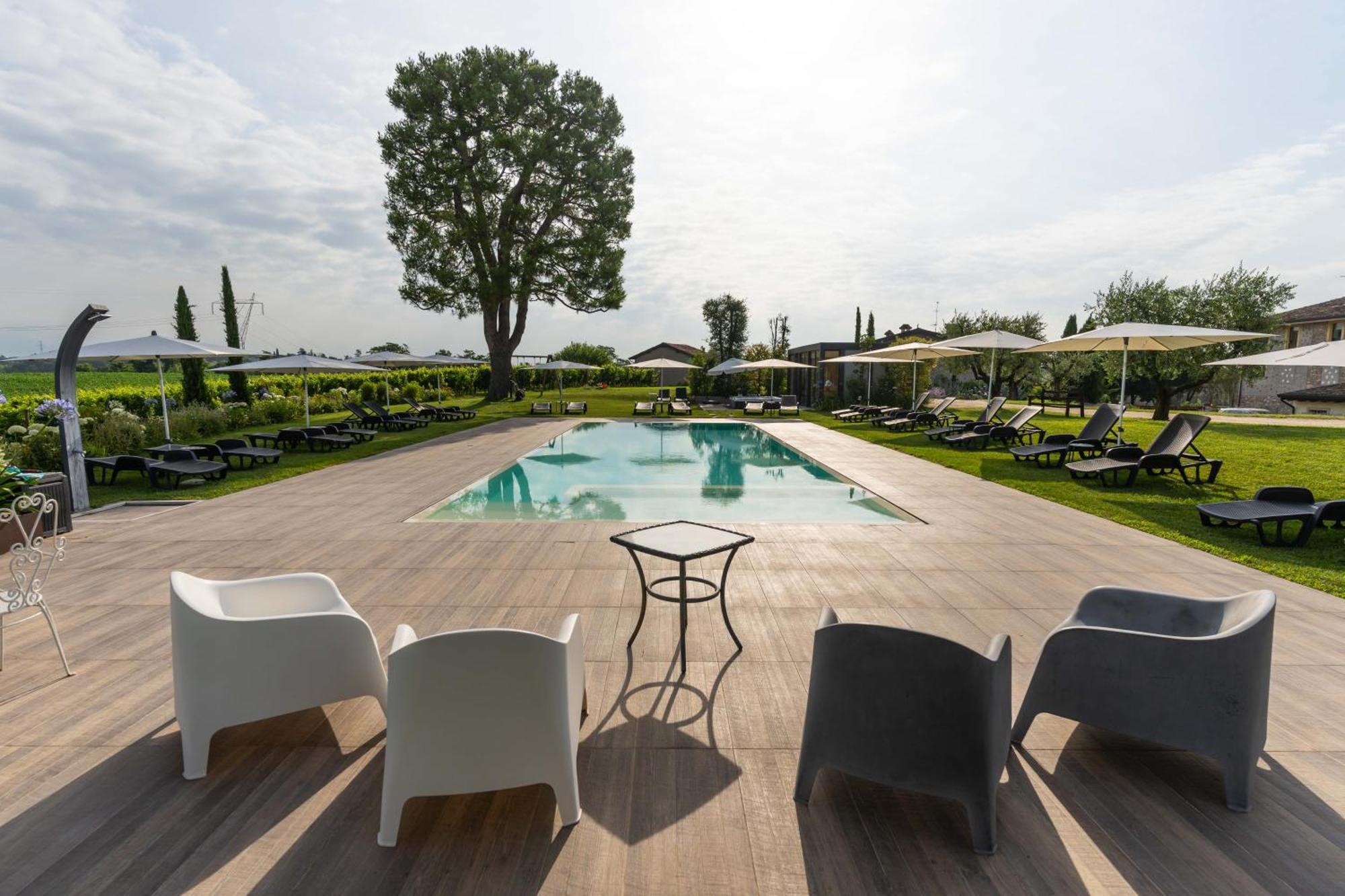 Agriturismo Colle Dei Pivi ポンティ・スル・ミンチョ エクステリア 写真