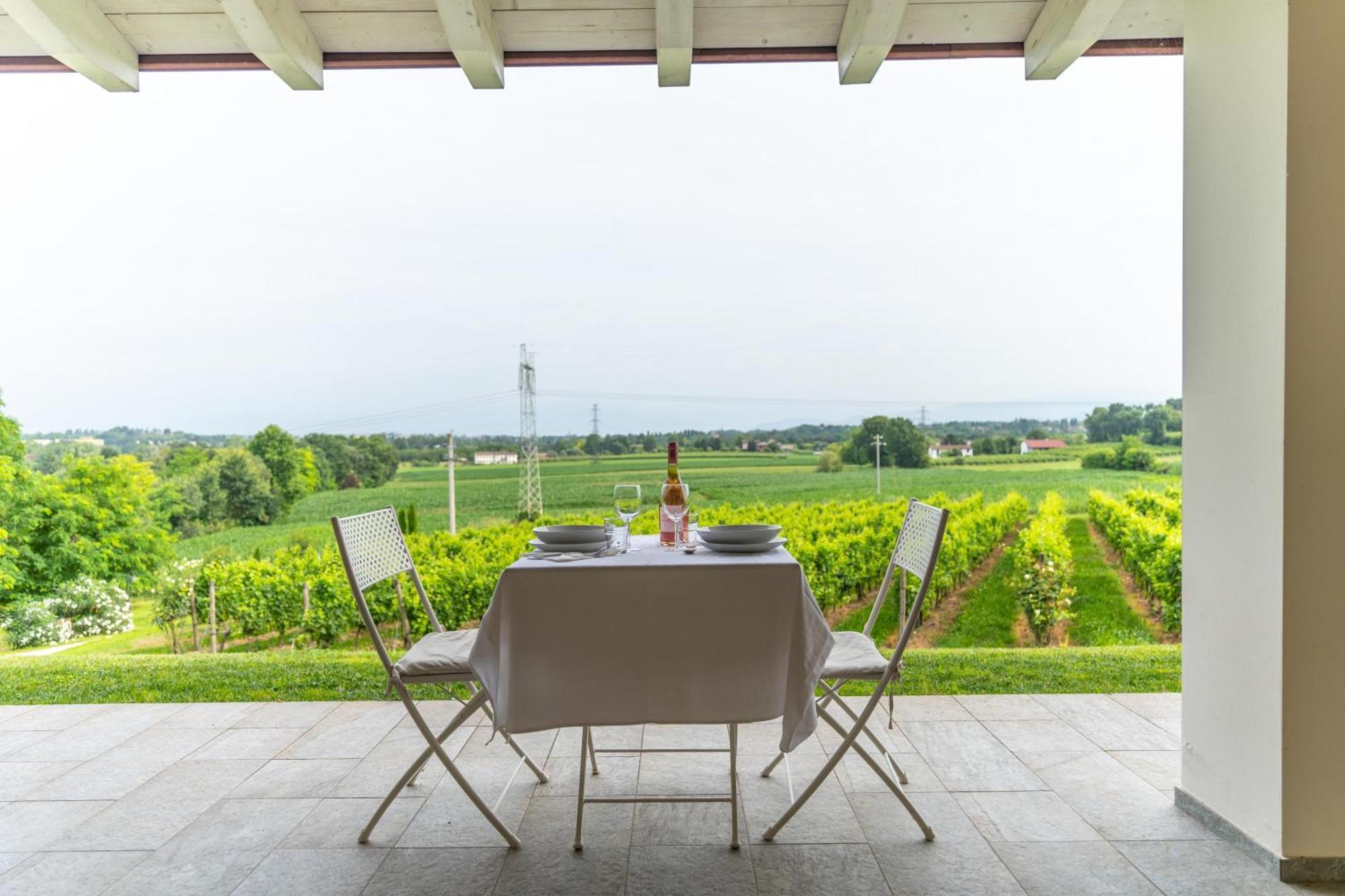 Agriturismo Colle Dei Pivi ポンティ・スル・ミンチョ エクステリア 写真
