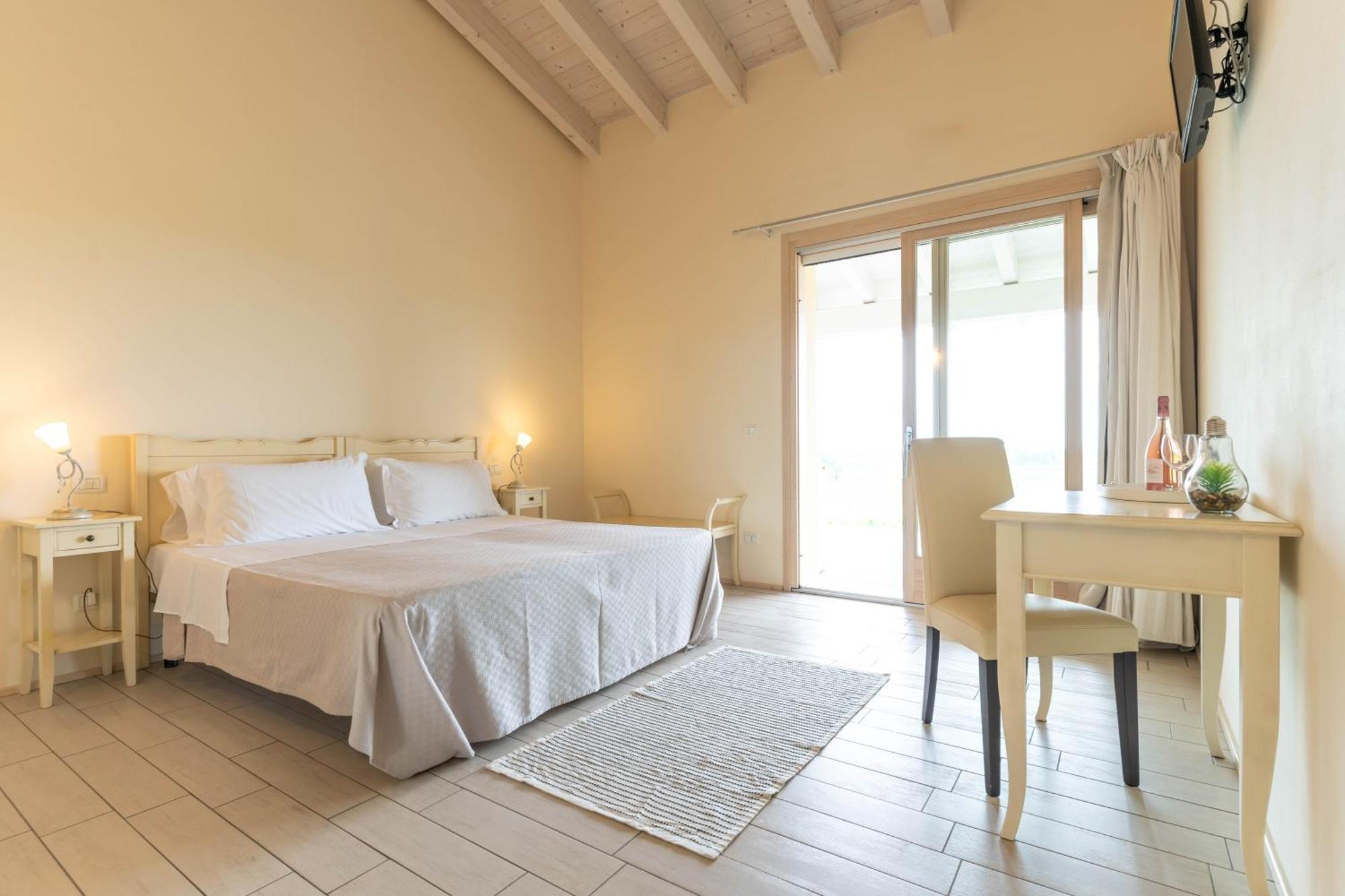 Agriturismo Colle Dei Pivi ポンティ・スル・ミンチョ エクステリア 写真