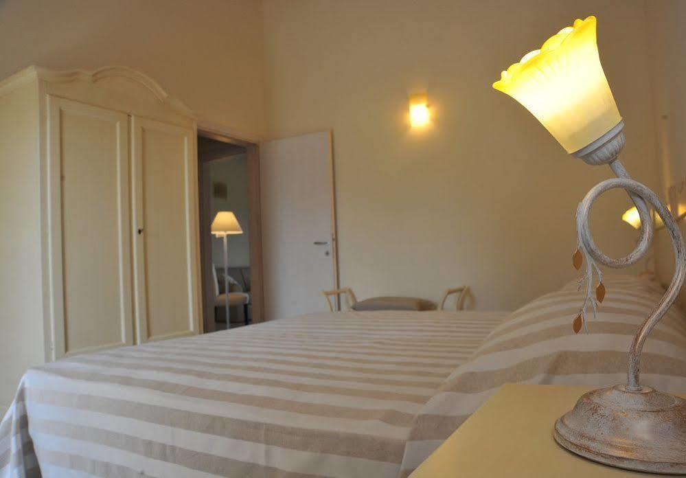 Agriturismo Colle Dei Pivi ポンティ・スル・ミンチョ エクステリア 写真