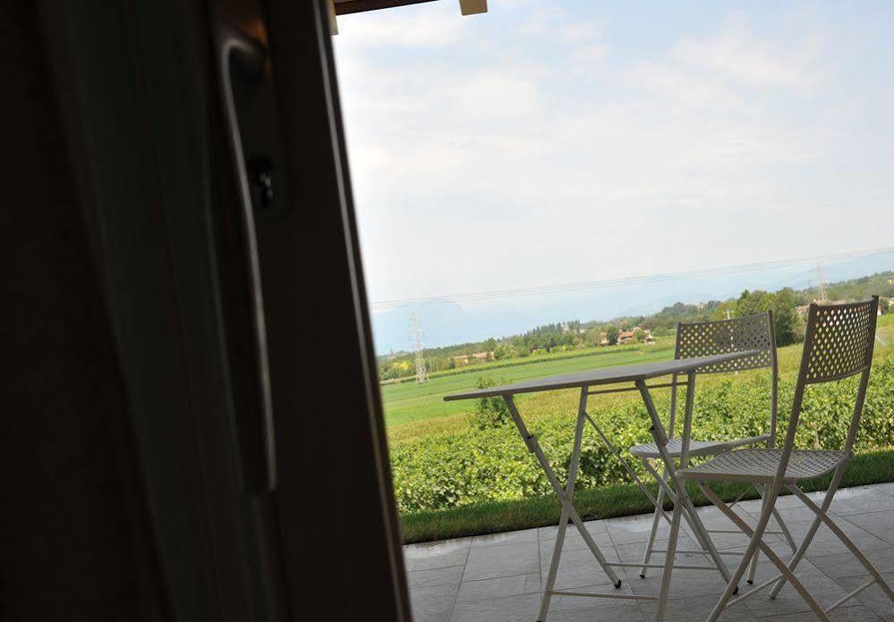Agriturismo Colle Dei Pivi ポンティ・スル・ミンチョ エクステリア 写真